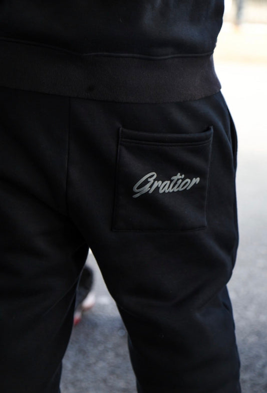 Gratior Essential Black Joggers